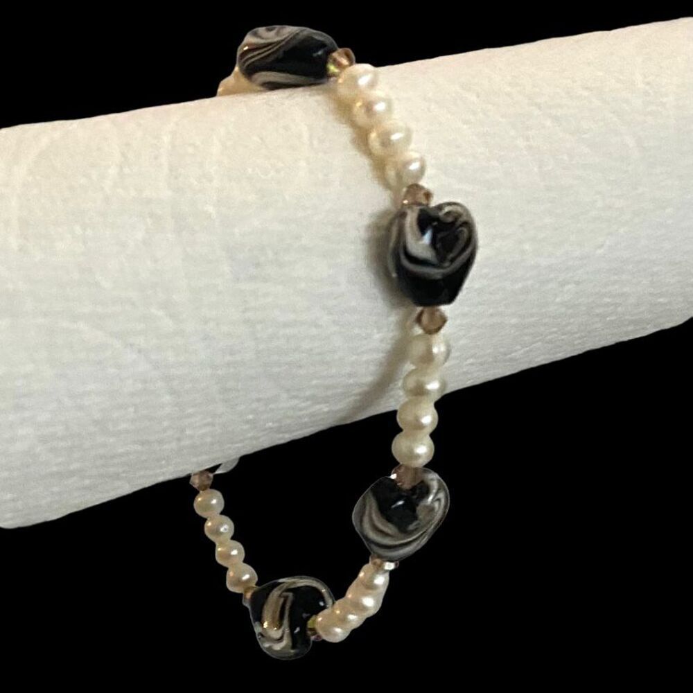 RO#x Lovely Pearl,  Glass Hearts & Sterling 925 Silver Bracelet